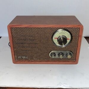 Victrola Brown Retro Radio.Bluetooth